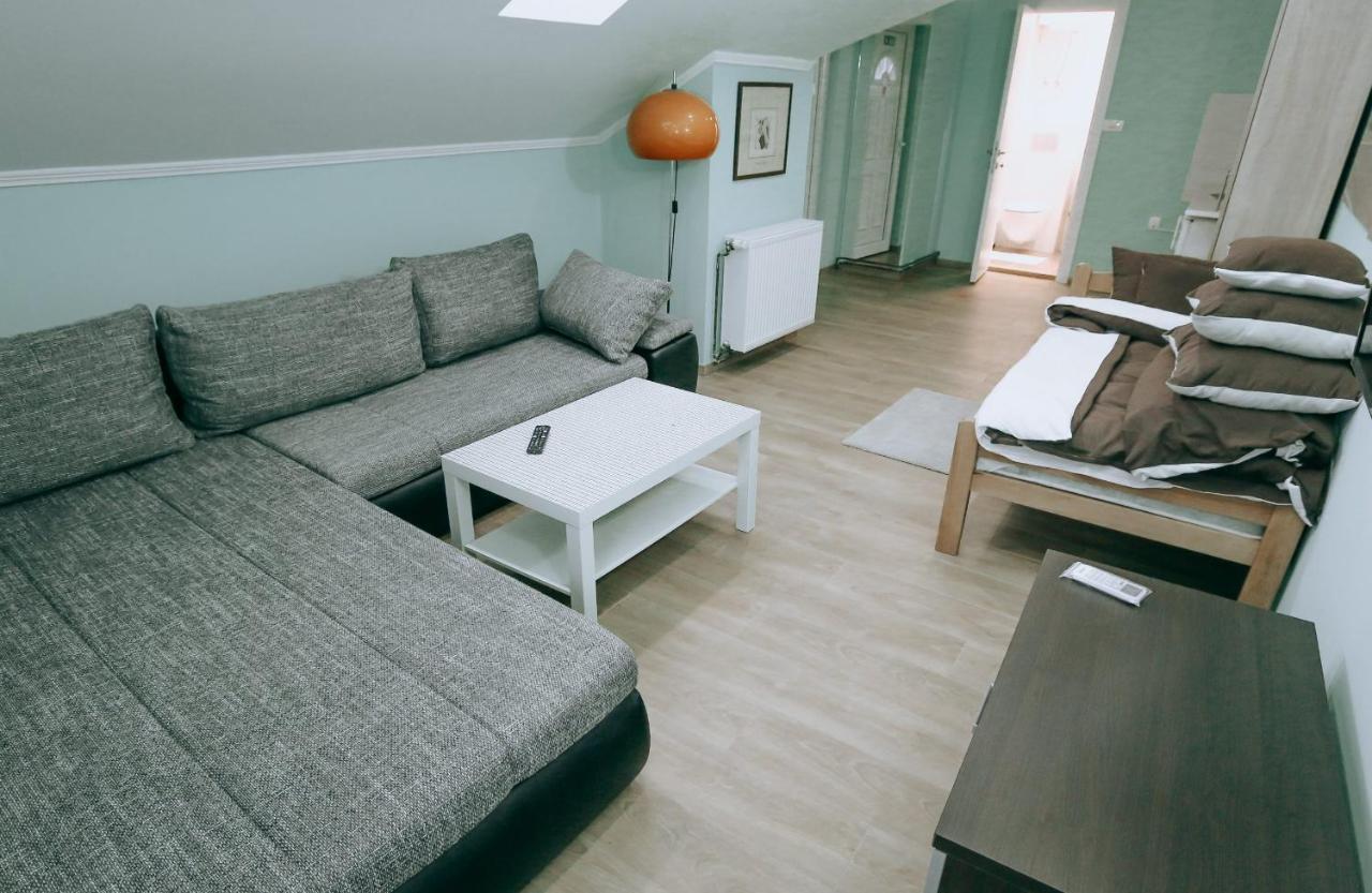 Vila Evropa Apartment ซอมโบร์ ภายนอก รูปภาพ