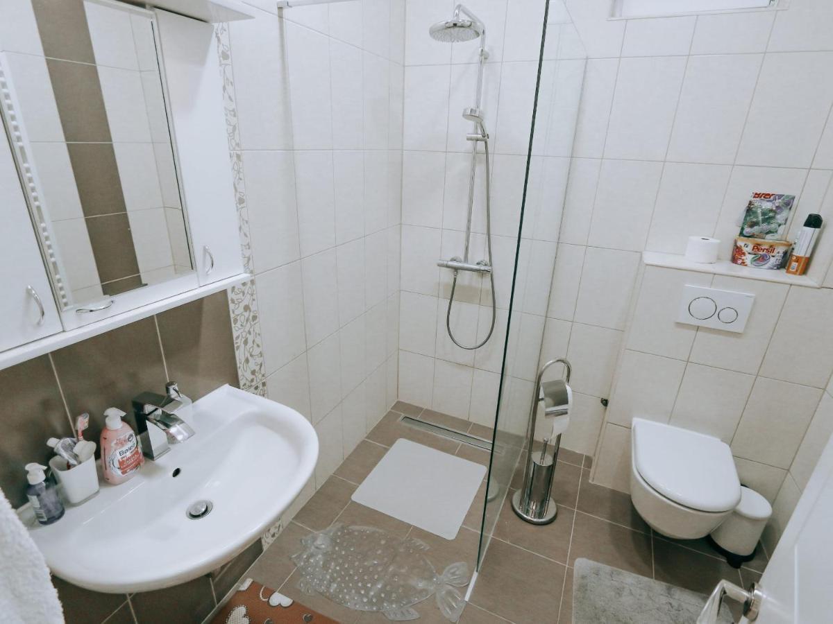 Vila Evropa Apartment ซอมโบร์ ภายนอก รูปภาพ