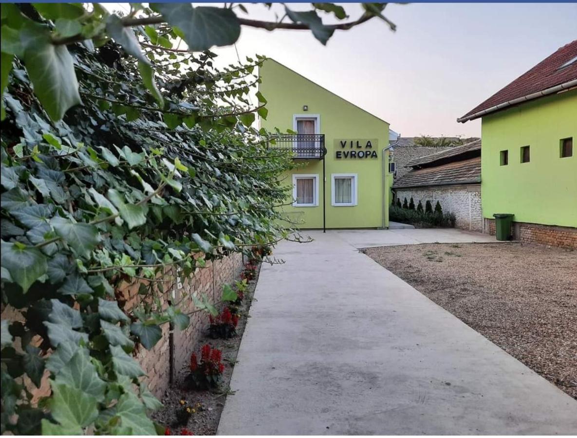 Vila Evropa Apartment ซอมโบร์ ภายนอก รูปภาพ
